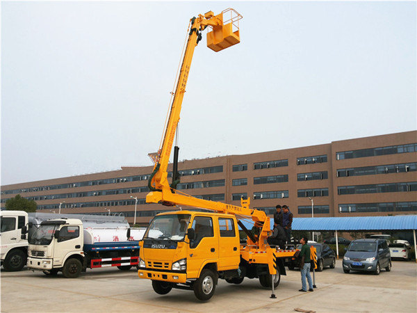 國(guó)五慶鈴五十鈴雙排座高空作業(yè)車